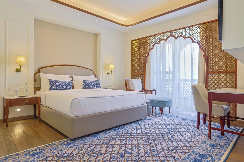 Ananta Suite with Hill View and Balcony | Egyptian cotton sheets, premium bedding, minibar, in-room safe