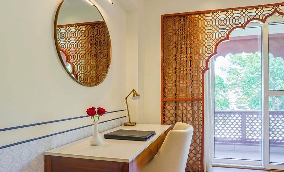Jalrupa King with Balcony & Ganga view | Egyptian cotton sheets, premium bedding, minibar, in-room safe