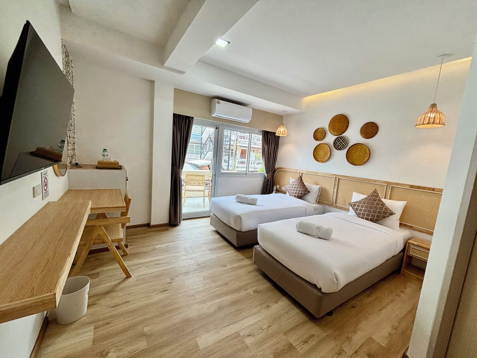 Comfort Twin Room | City view