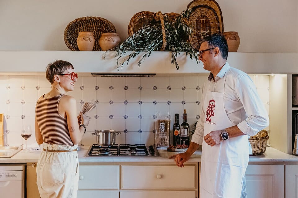 Studio | Private kitchen | Fridge, stovetop, dishwasher, electric kettle