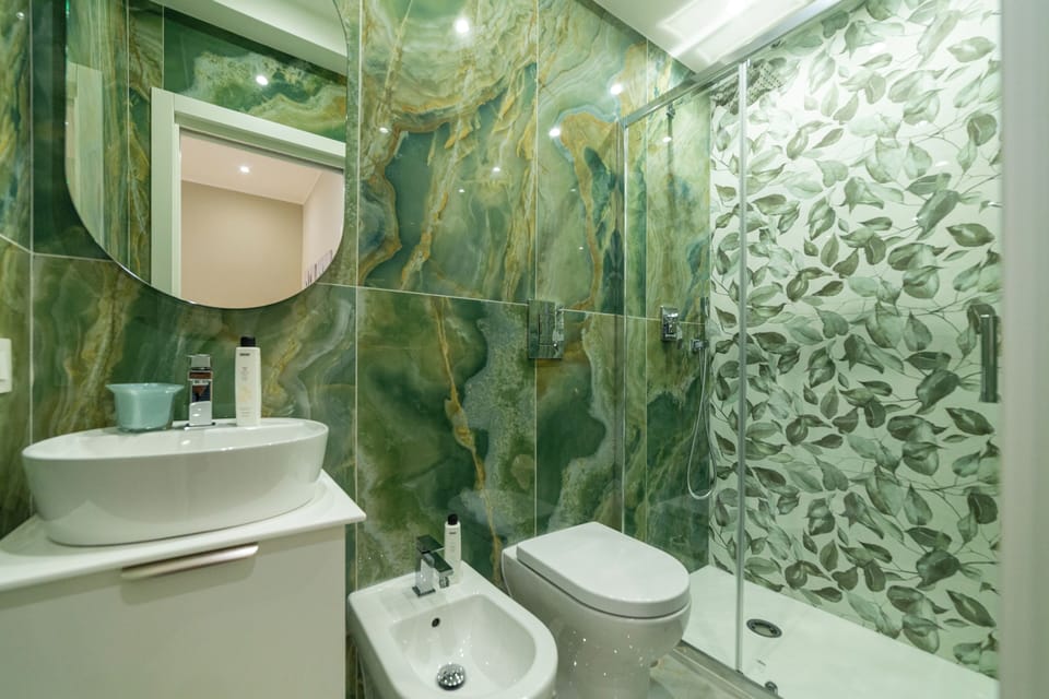 Standard Double Room, City View | Bathroom | Shower, hair dryer, bidet, towels