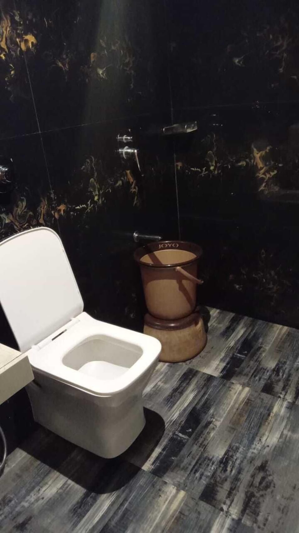 Standard Room | Bathroom