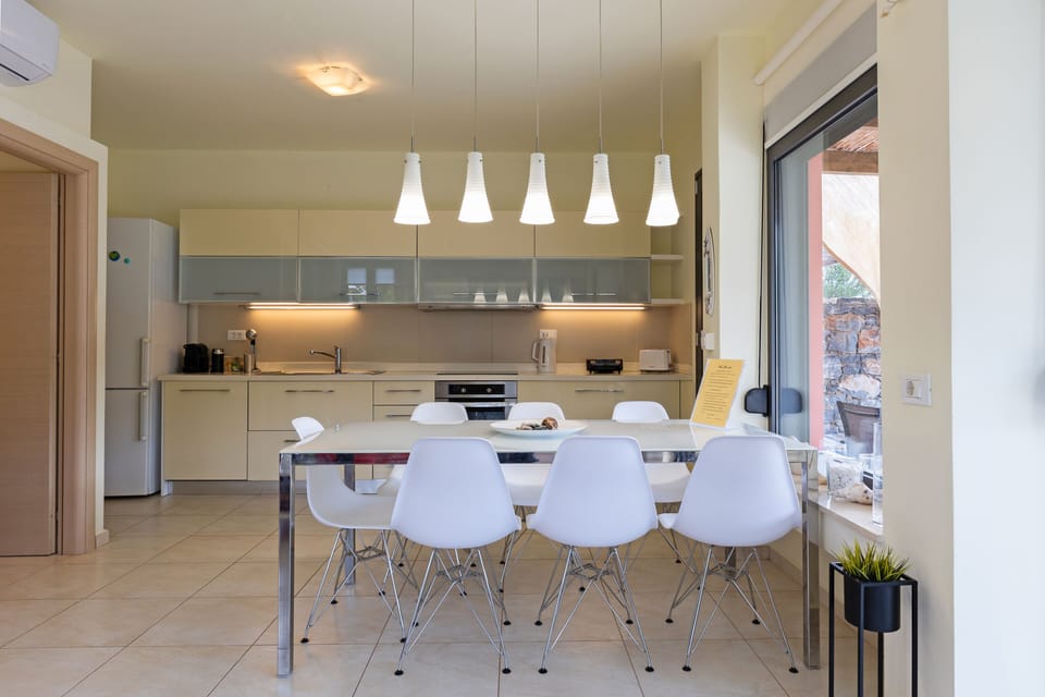 Villa, 2 Bedrooms, Garden View | Private kitchen | Espresso maker, electric kettle