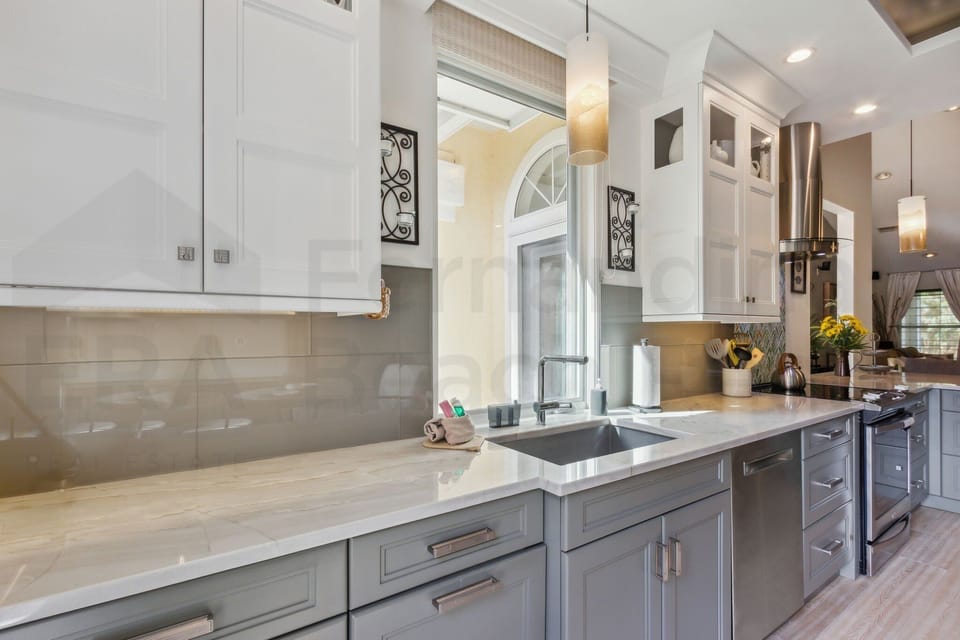 House, 3 Bedrooms | Private kitchen | Fridge, oven, coffee/tea maker