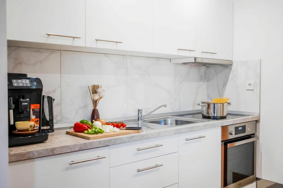 Family House, 1 Bedroom, Terrace (Timber Cottage With Pool) | Private kitchen