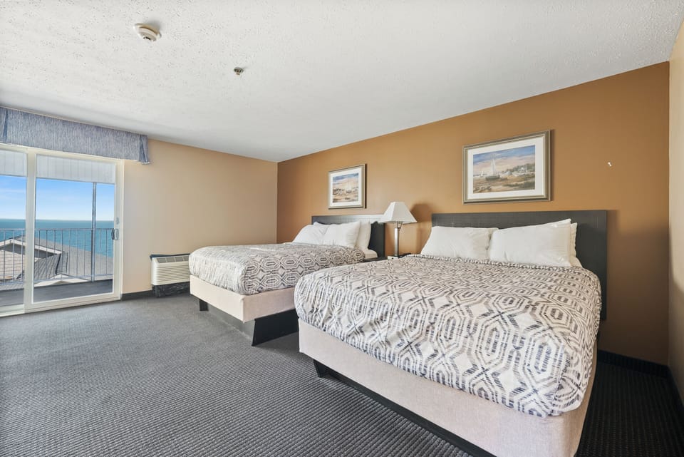 Suite with 2 Queen Beds & 1 Pull-Out Sleeper Sofa