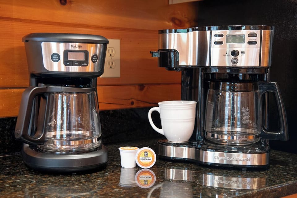 Smoky Mountain Vista's fully-equipped kitchen