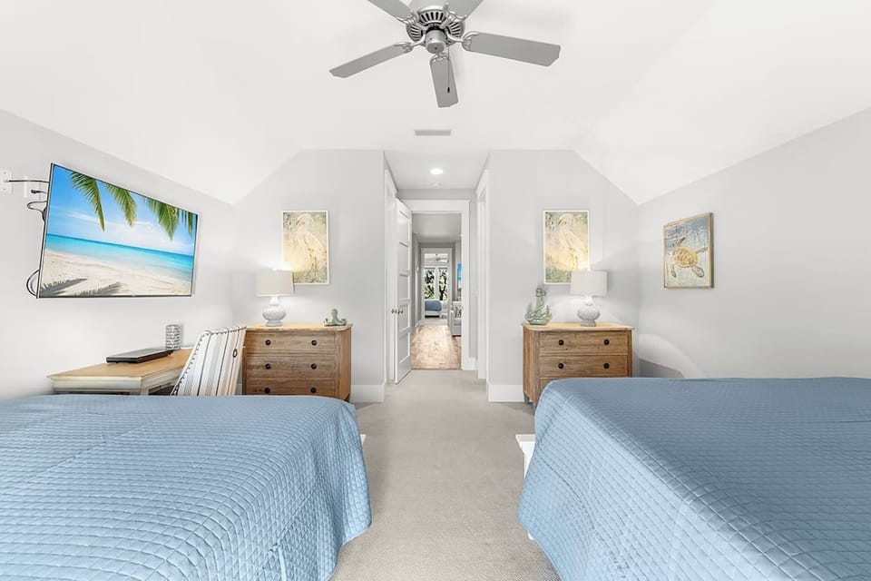 Guest bedroom