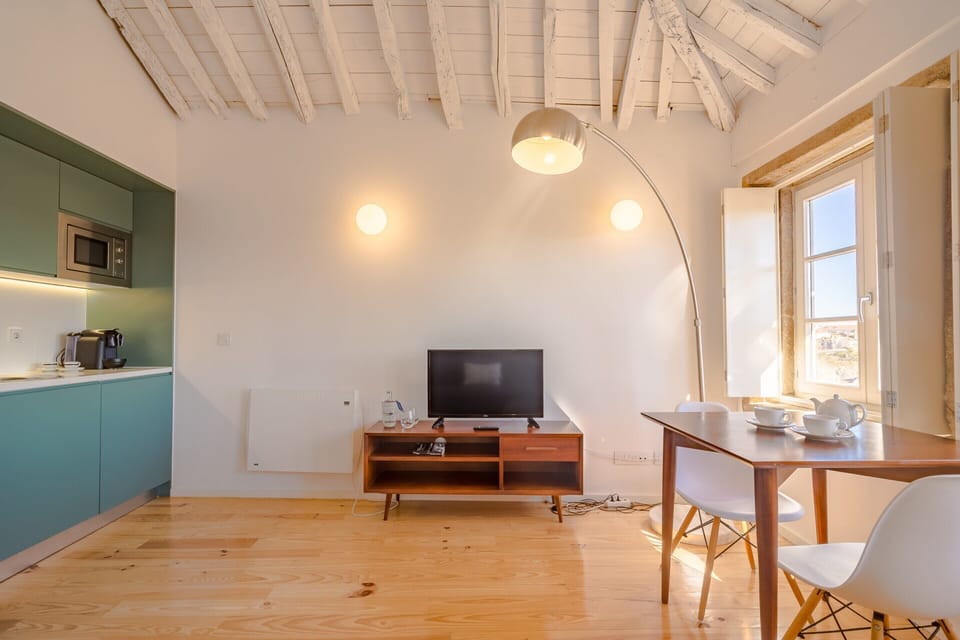 Apartment | Living room | Fireplace