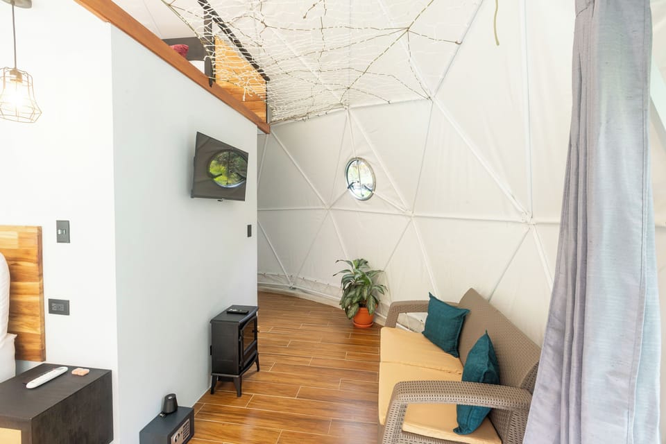 Standard Tent, Air conditioning | Living area | 32-inch Smart TV with digital channels, Netflix, streaming services