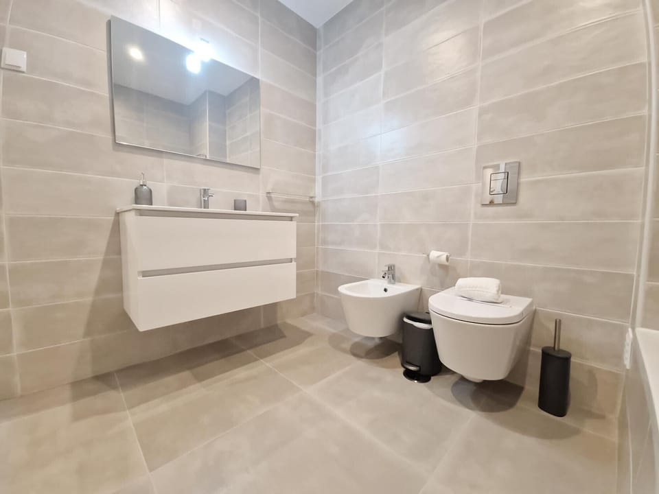 Flat on the Portuguese Silver Coast, 3 bedrooms, sea view, shared pool. Easy access to Nazaré beach. Ideal for a memorable holiday. SCH