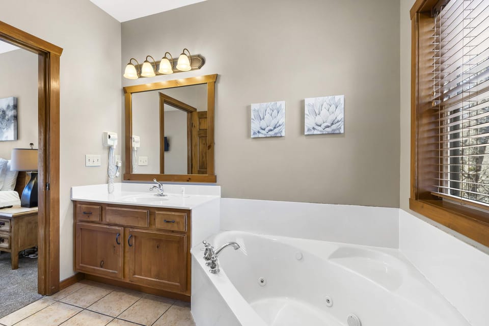 Serenity Oaks Stay for 16! House in Indian Point