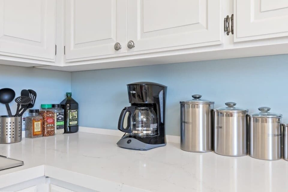 House, Garden View (3 Bedrooms) | Private kitchen | Microwave, oven, coffee/tea maker, electric kettle