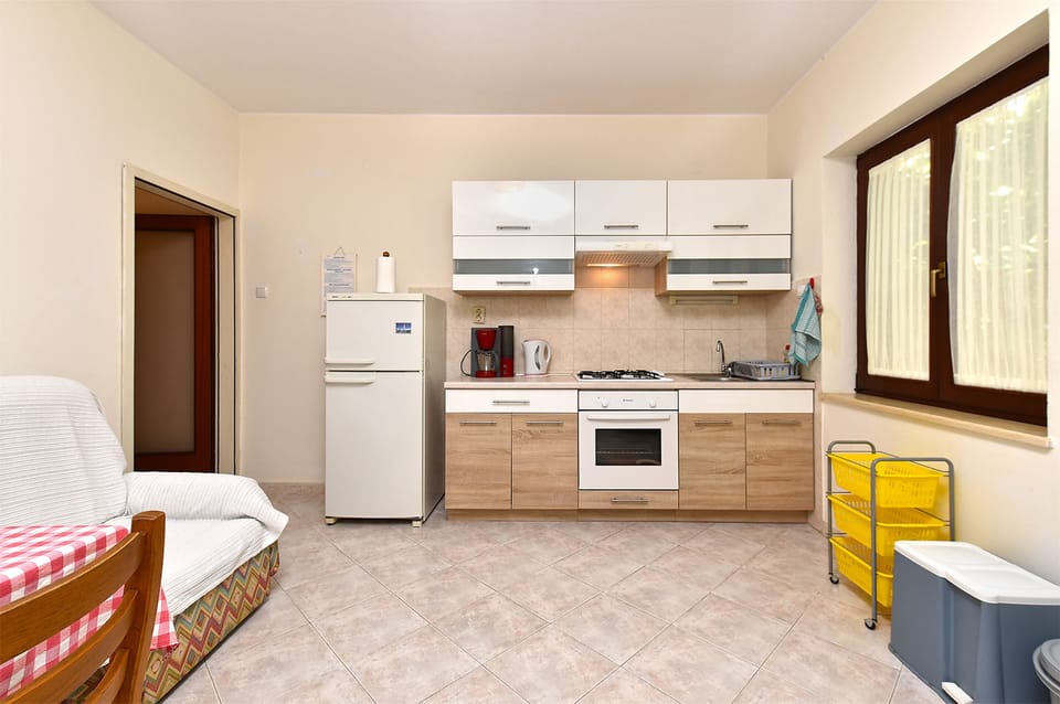 Apartment, 2 Bedrooms, Patio | Living room