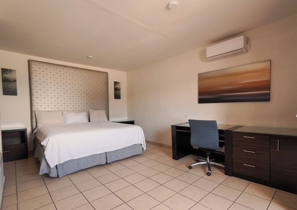 Standard Room | Desk, laptop workspace, free WiFi