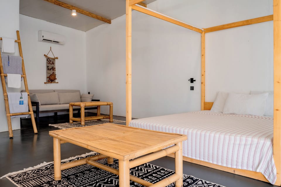 Premium Studio, Beach View | Minibar, in-room safe, free WiFi, bed sheets