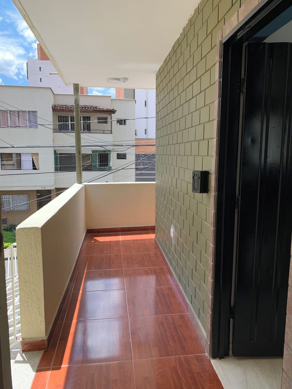 Shared balcony with other guests