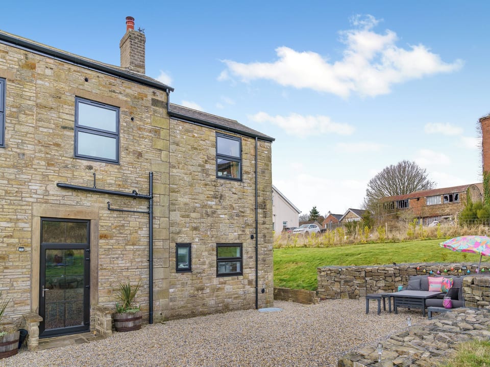 Exterior | Greystonedale Mansion Holiday Retreat, Haltwhistle