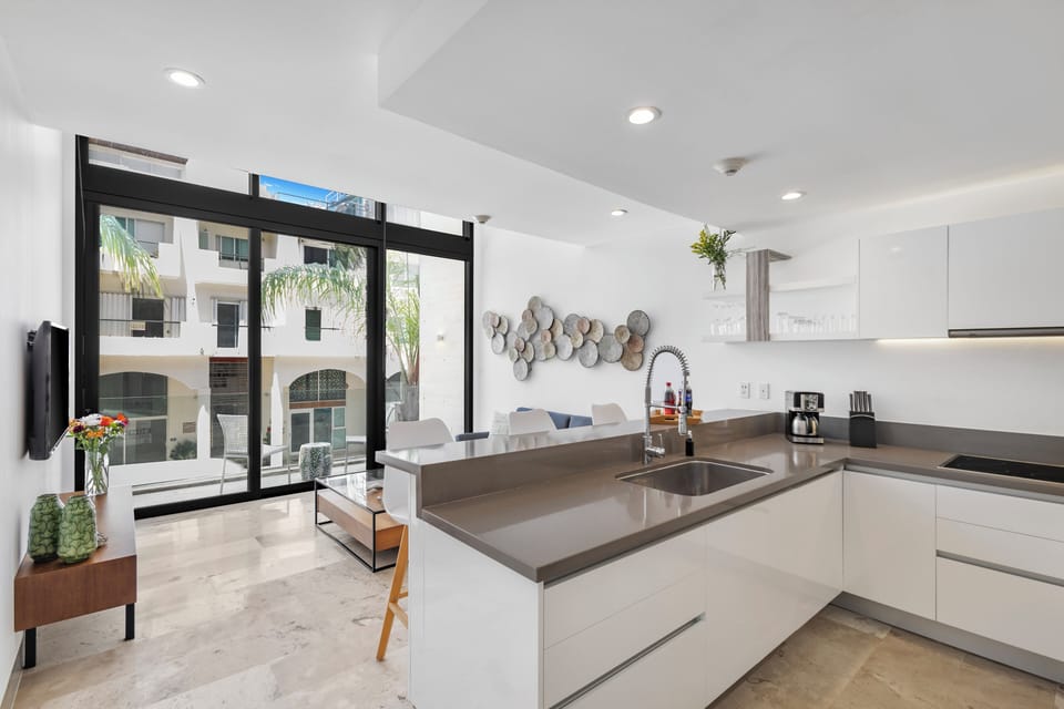 Deluxe Loft, 1 Bedroom | Dining room