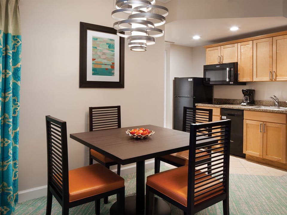 Dining and Kitchenette