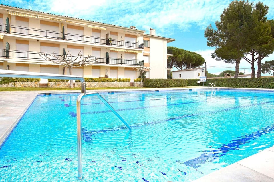 Holiday Home Swimming Pool