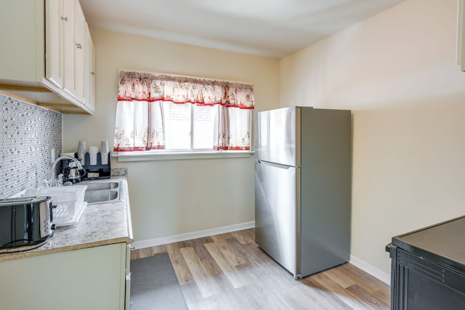 Kitchen | Stove/Oven | Toaster | Drip Coffee Pot