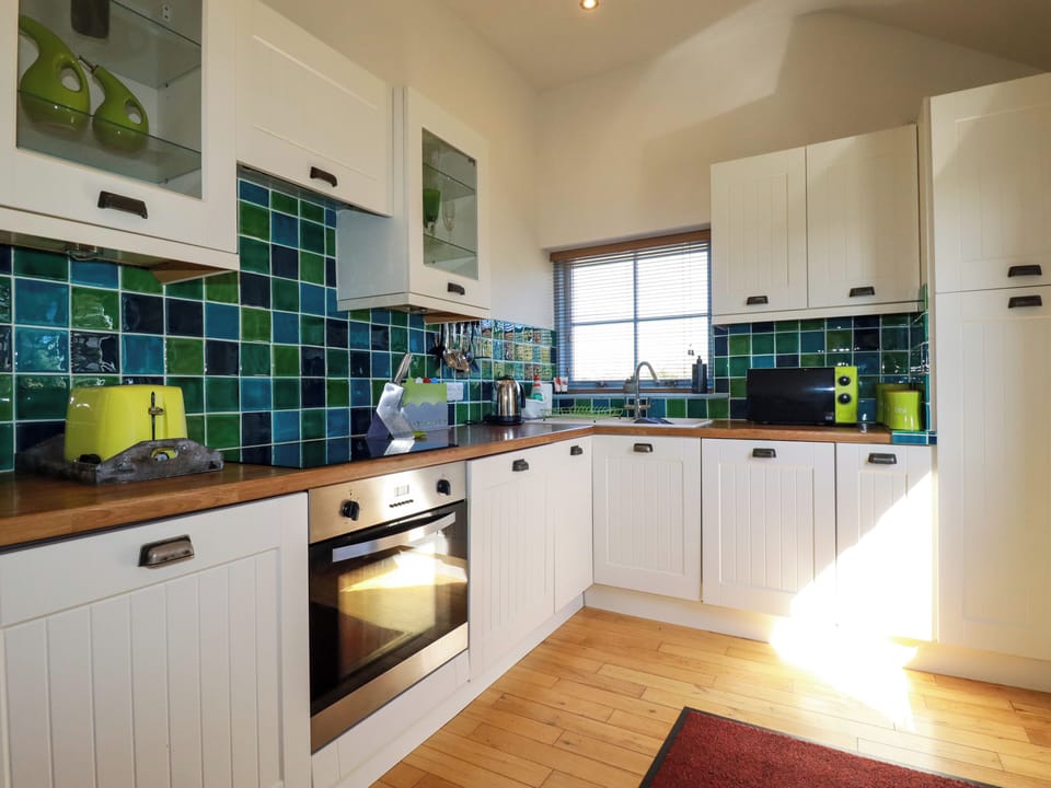 Fridge, microwave, dishwasher, toaster