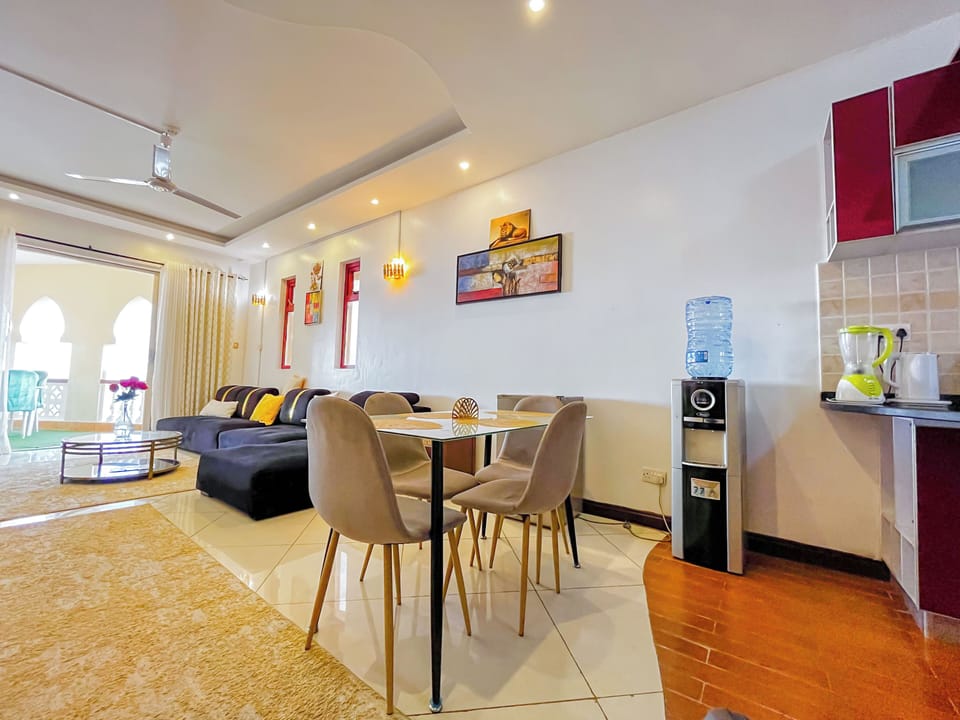 Deluxe Penthouse, Ocean View | In-room dining