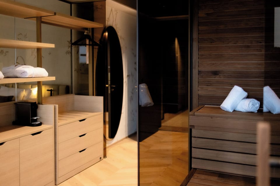 Exclusive Double Room, Balcony | In-room safe, desk, blackout drapes, soundproofing