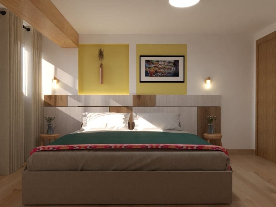 Classic Room, 1 King Bed, Non Smoking, Housekeeping | Free WiFi