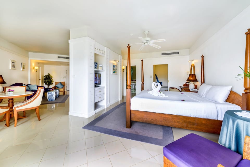 Deluxe Room, Bathtub, Pool View | In-room safe, desk, blackout drapes, free cribs/infant beds