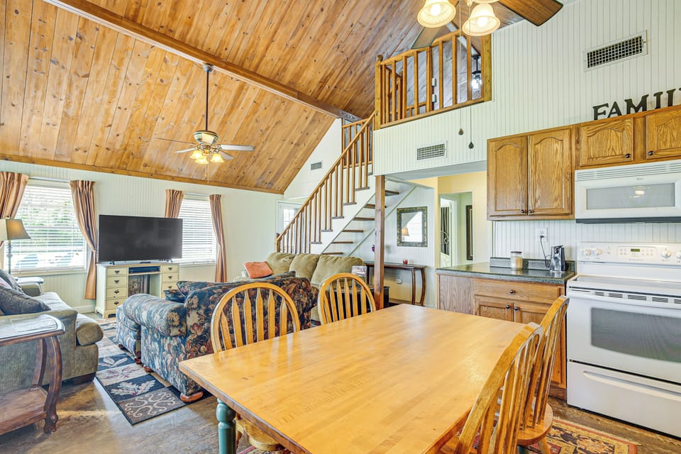 House (3 Bedrooms) | Interior