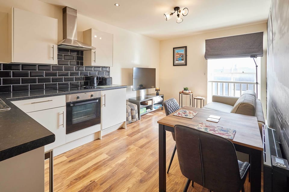 Benedictine Suite, Flat 9, Whitby - Host & Stay