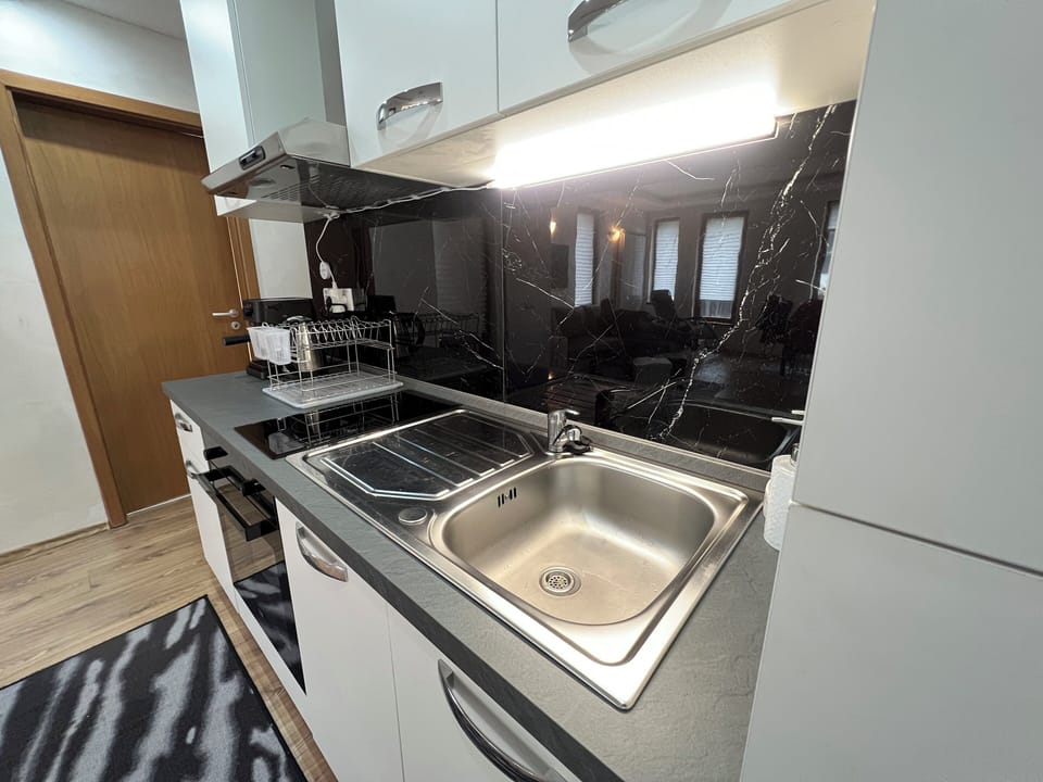 Apartment, 1 Bedroom, Accessible, Smoking | Interior