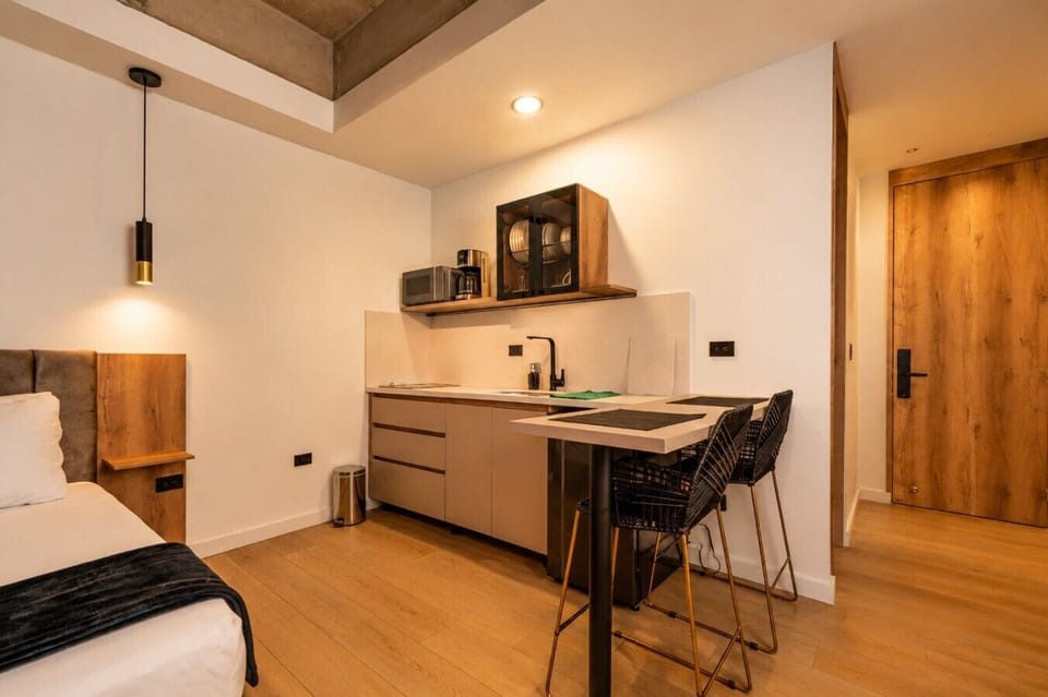 apartment loft in laureles, medellin digital nomads-19