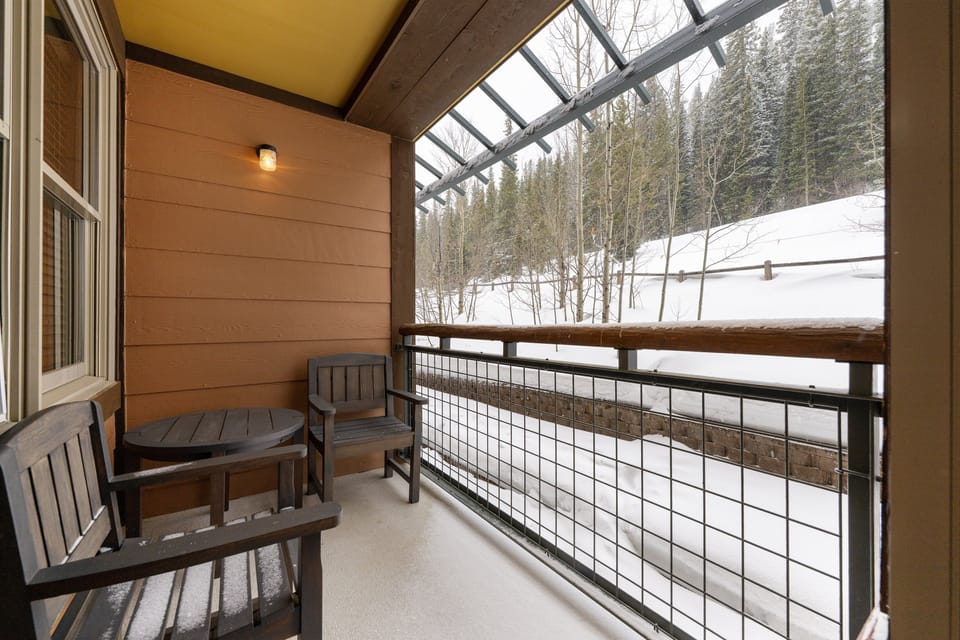 Condo, 1 Bedroom | Property grounds
