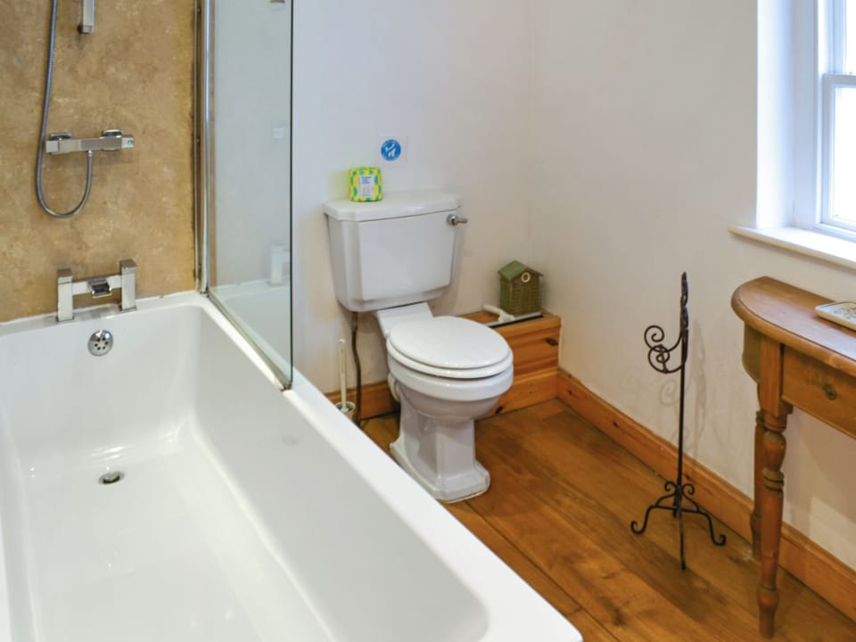 Bathroom | Hidey-Hole Cottage, Whitby