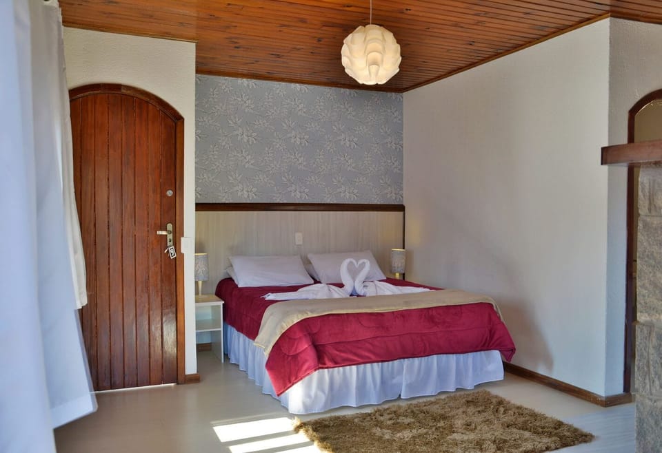 Deluxe Double Room | Free WiFi, bed sheets