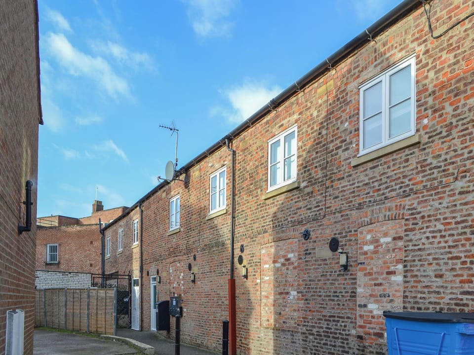 Exterior | Holly&rsquo;s Apartment, Beverley