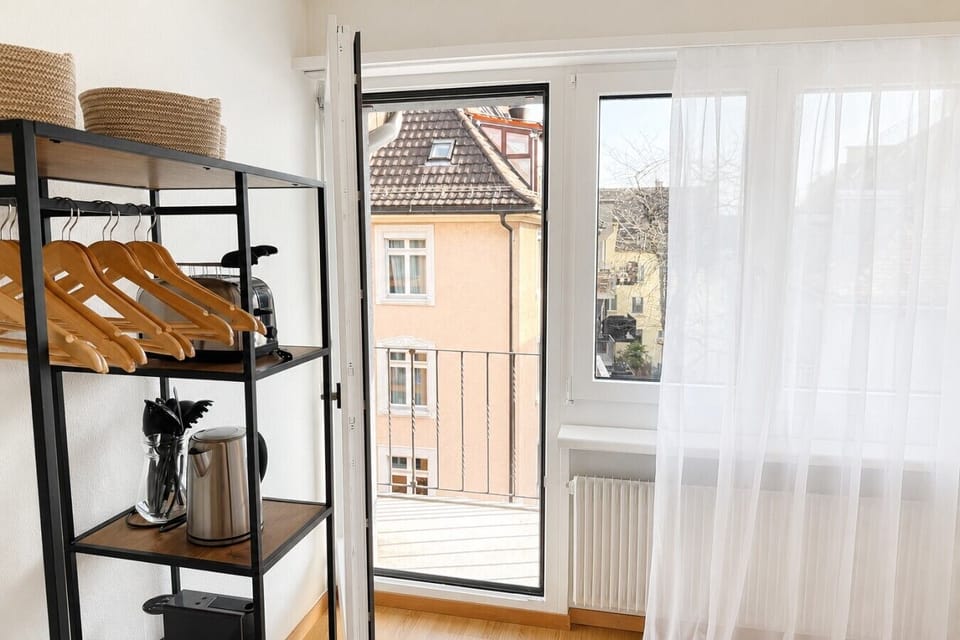Crown 44 Balkon Garderobe