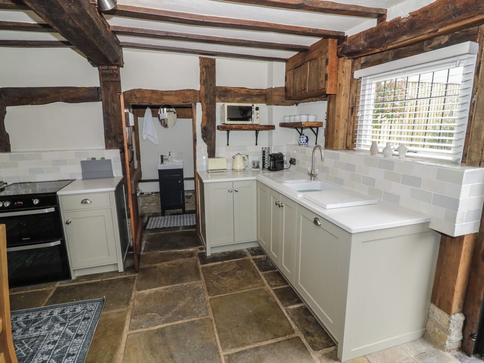 Fridge, microwave, dishwasher, toaster