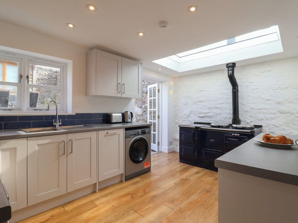 Fridge, microwave, dishwasher, toaster