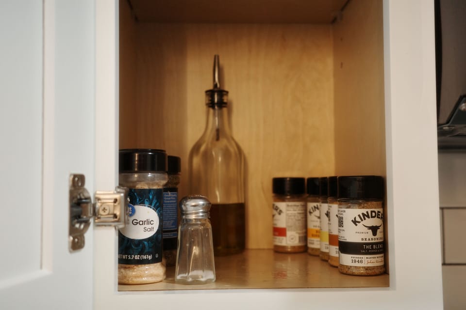 Basic seasoning are provided