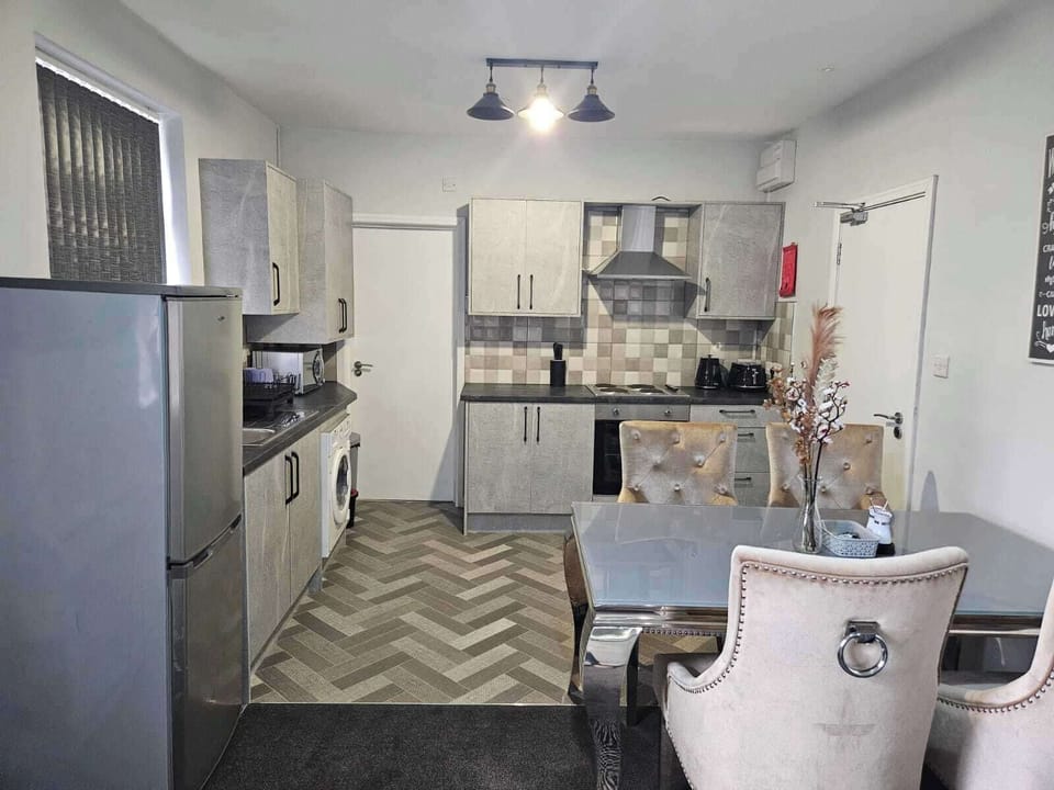 Apartment | Private kitchen | Fridge, microwave, oven, stovetop