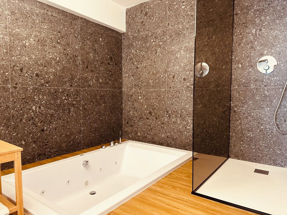 Standard Triple Room, Balcony, Marina View | Bathroom | Separate tub and shower, hair dryer, bidet, towels
