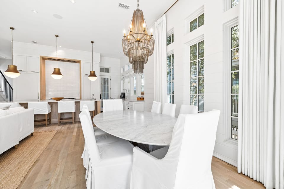 Luxurious Open Concept Dining Room with Seating for 8