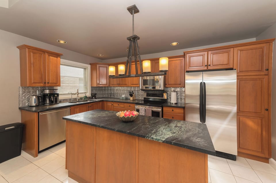 full kitchen