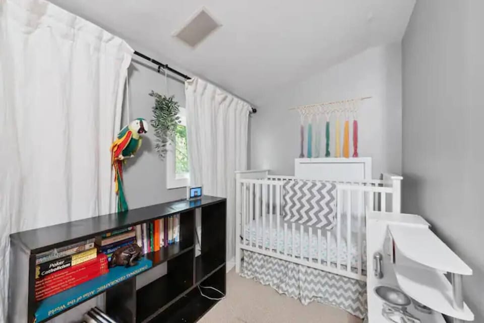 Full size crib