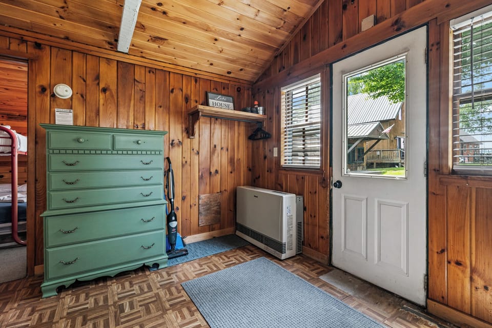 Entrance into cabin