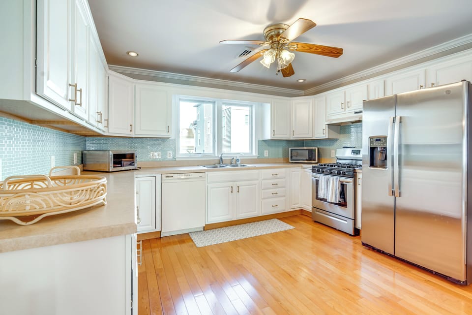 Kitchen | Cooking Basics | Drip Coffee Maker | Microwave